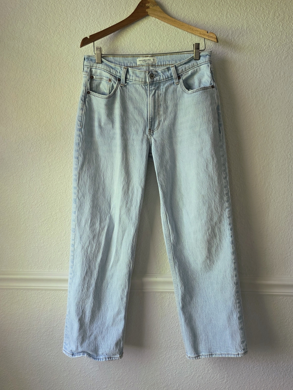 Abercrombie & Fitch Light Blue Low-Rise Baggy Jeans